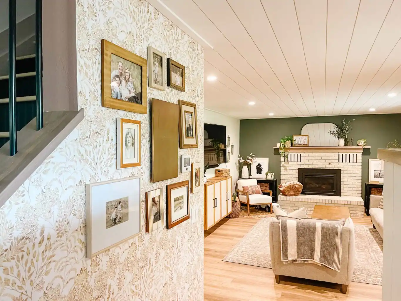 Wallpaper Touch Creations professional wallpaper installation team